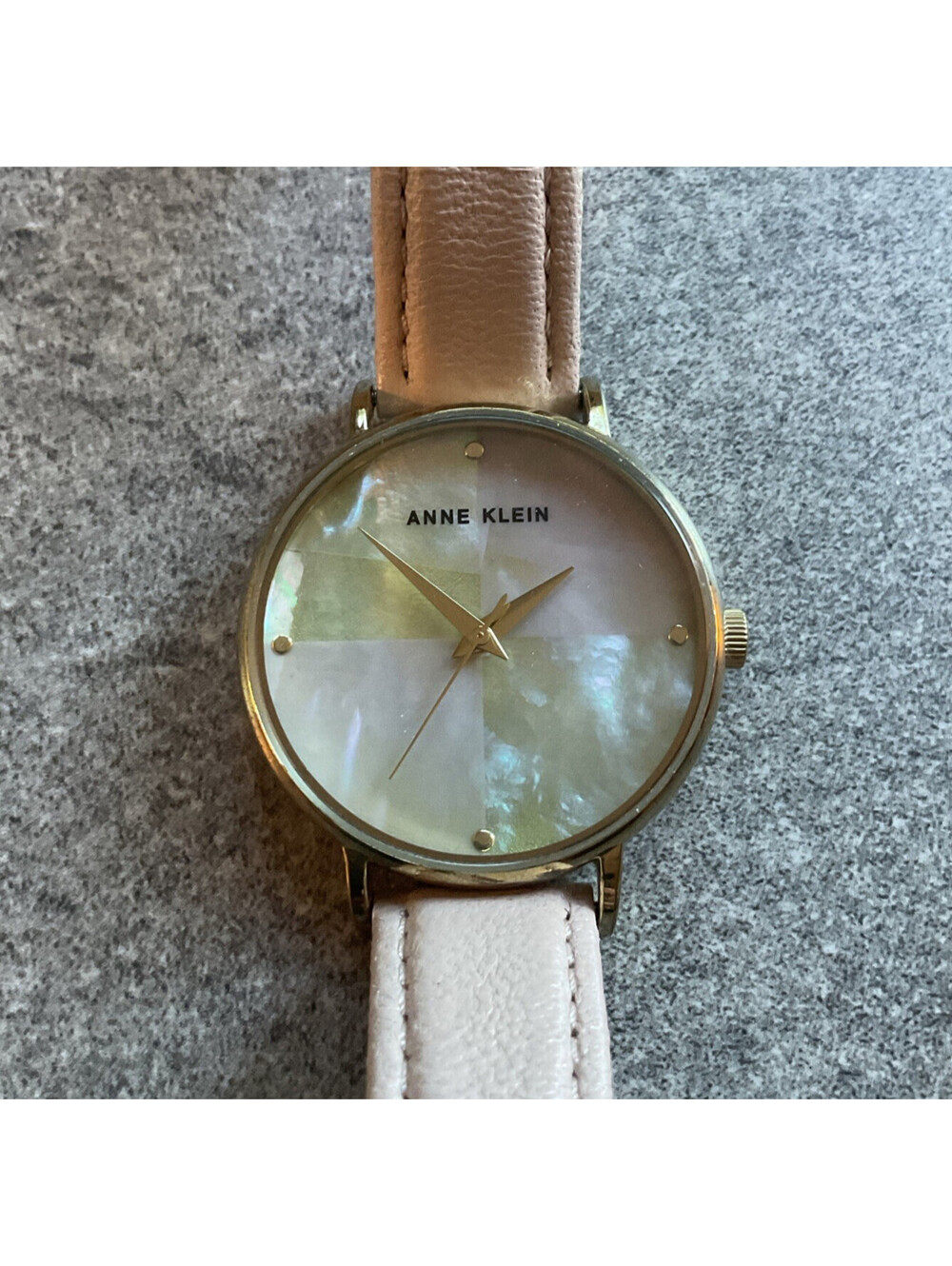 Beautiful Anne Klein Womens Watch 36mm Gold Tone Case W/MOP Dial Leather Band BQ